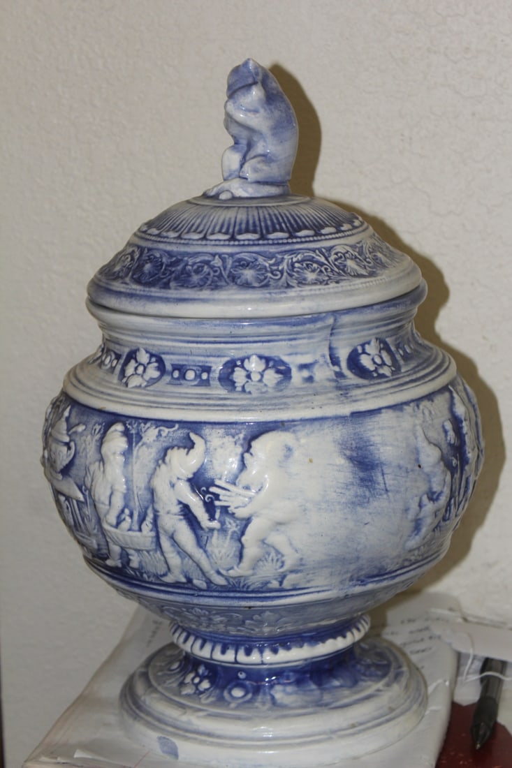 Decorative Center Urn: pottery with lid - 13 1/2" tall