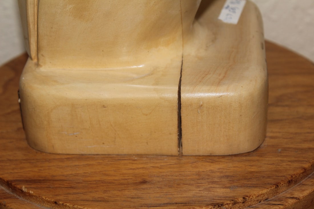 Solid Wood Abraham Lincoln Statue - 3