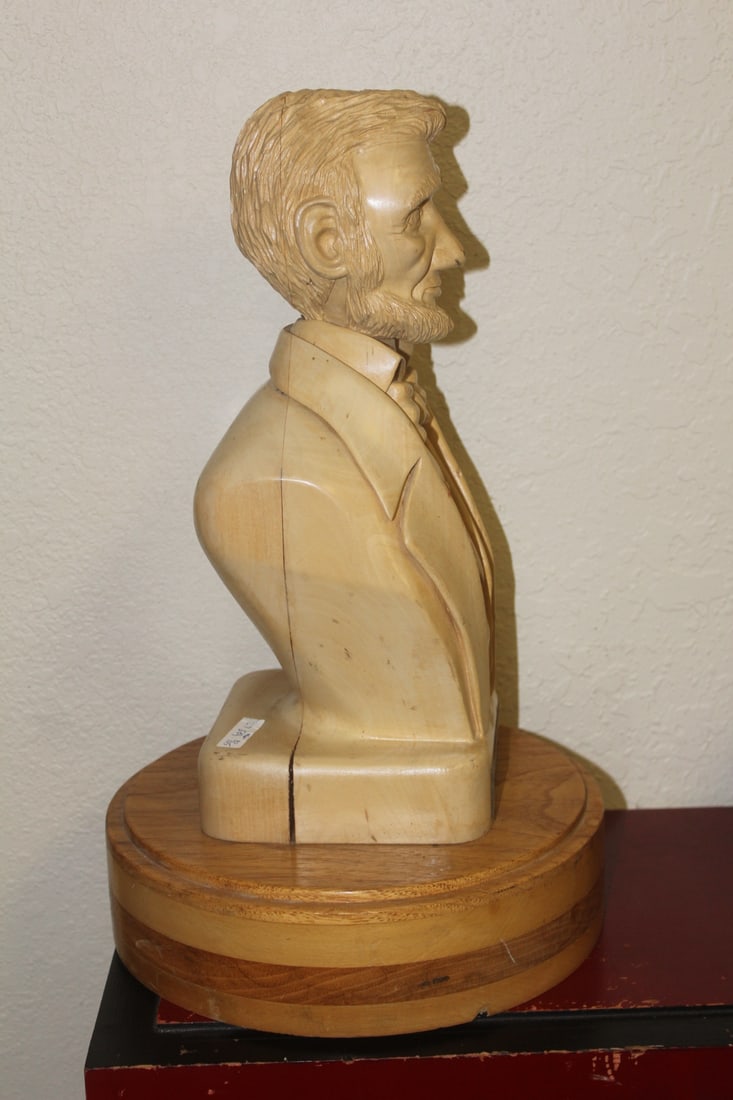 Solid Wood Abraham Lincoln Statue - 7