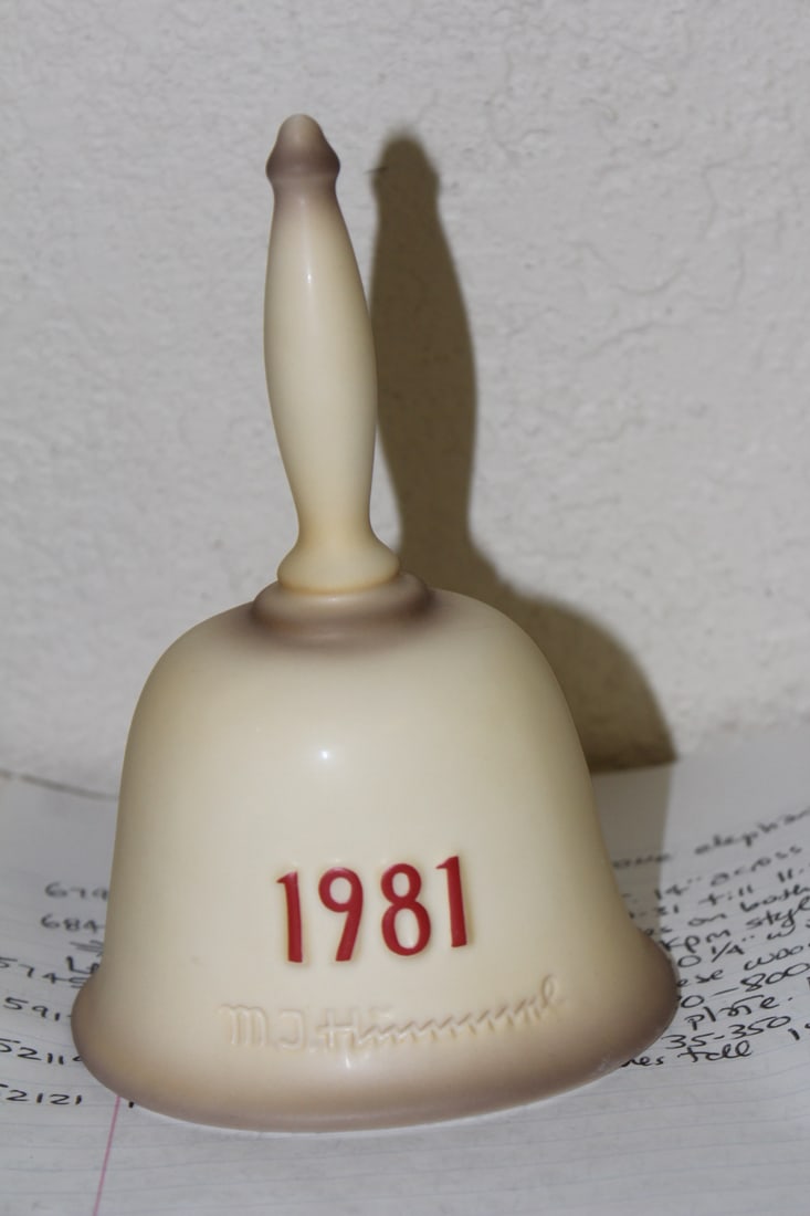 1981 Hummel Bell - 2