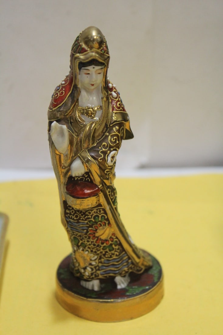 A Japanese Satsuma Lady: 5 1/2" tall - solid
