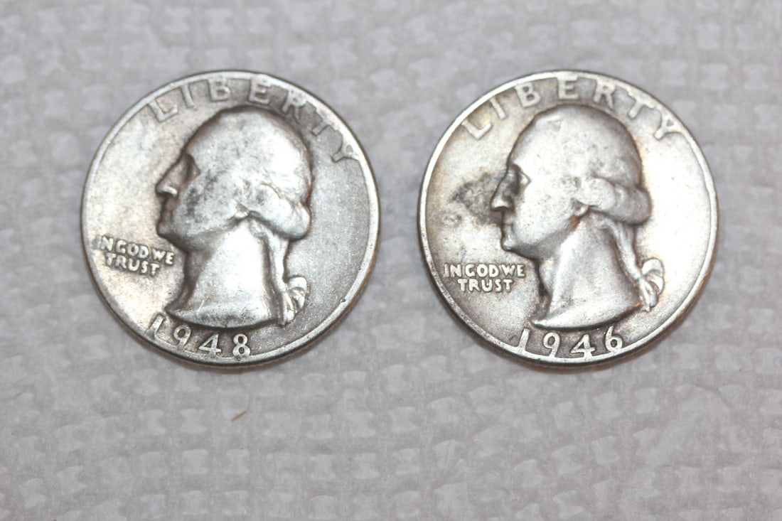 Lot of Two Old Silver Quarters: 90% silver