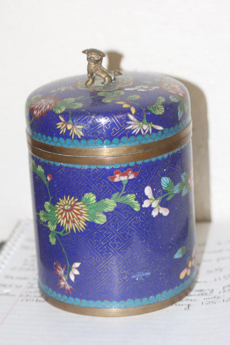 Antique Chinese Cloisonne Container with Foo Dog (1 of 9)