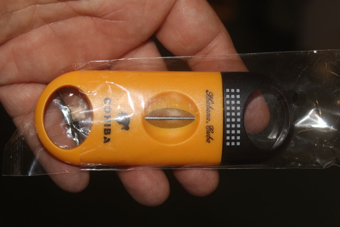 Cohiba Cigar Cutter: as shown