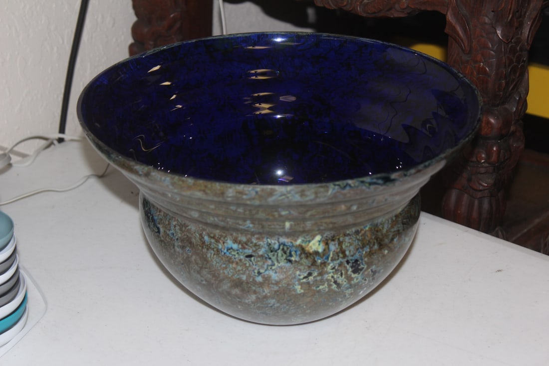 Large Iridescent Art Glass Bowl: 12" in diameter by 6 3/4" tall