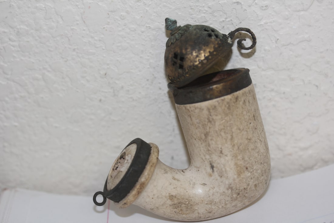 Antique Tobacco Pipe: as shown