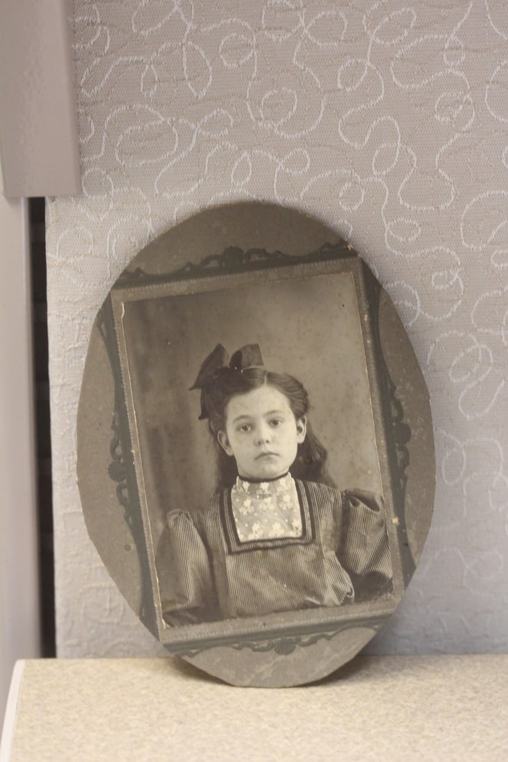 19th century photograph of a child: 5 3/4" diameter
