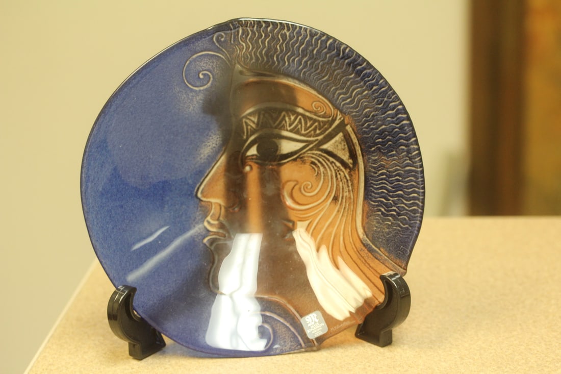 Etches Mats Johansson Cleopatra Plate: a truly beautifu; piece - signed = MJ. Sweden - 6 7/8" in diameter