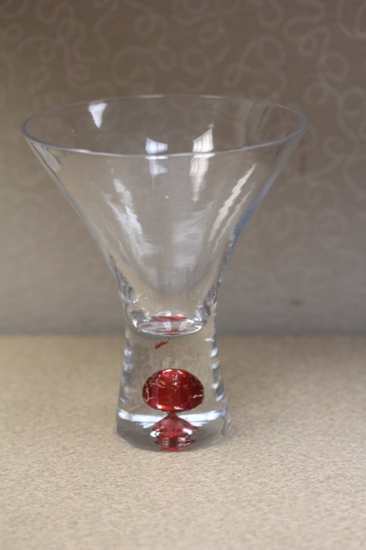 Artglass Cup: 5 1/4" tall