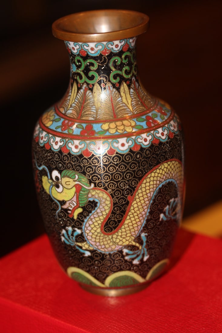Chinese Small Cloisonne Dragon Vase: republic period - 5" tall