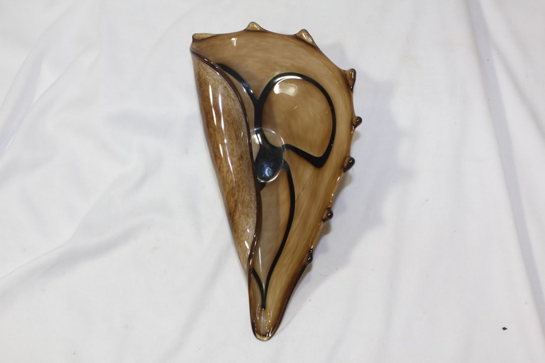 An Artglass Conch Shell - 2