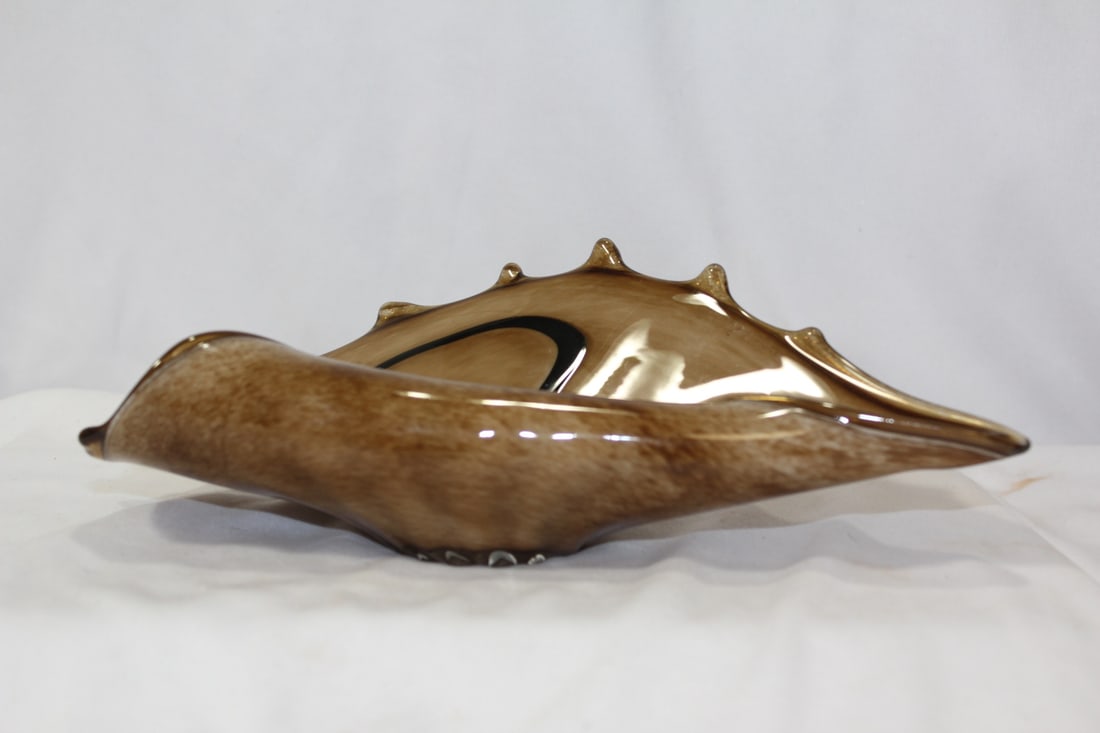 An Artglass Conch Shell - 3