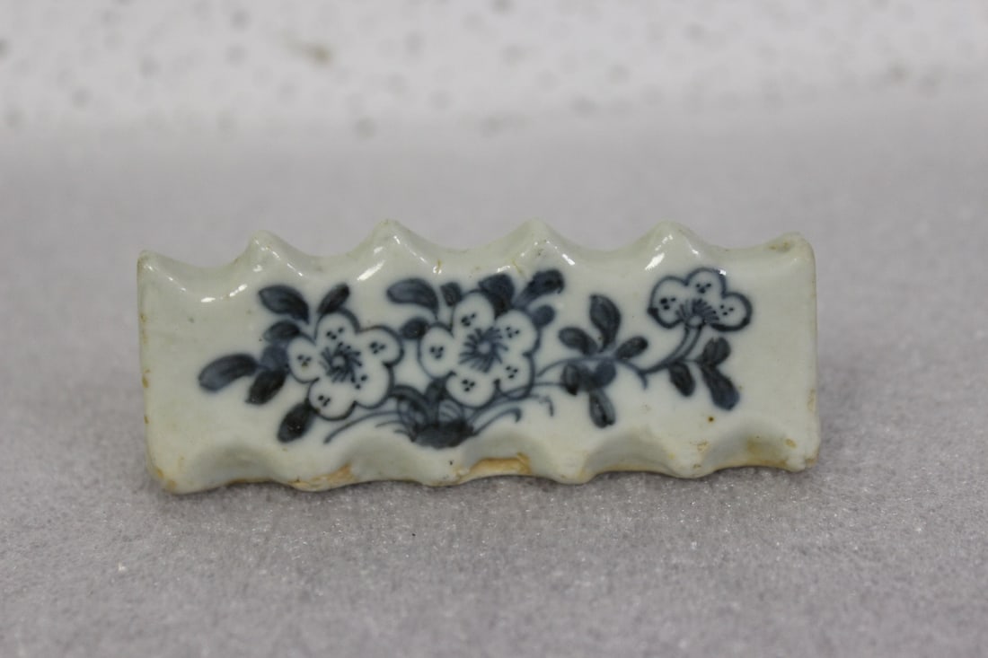 A Chinese Porcelain Blue and White Brush Rest: Old, possibly 19th century - 3 3/4" in length