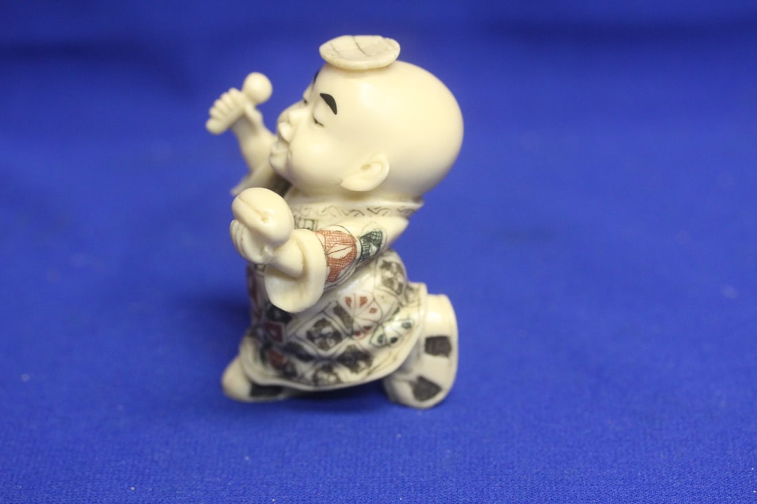 Chinese Resin Boy - 2