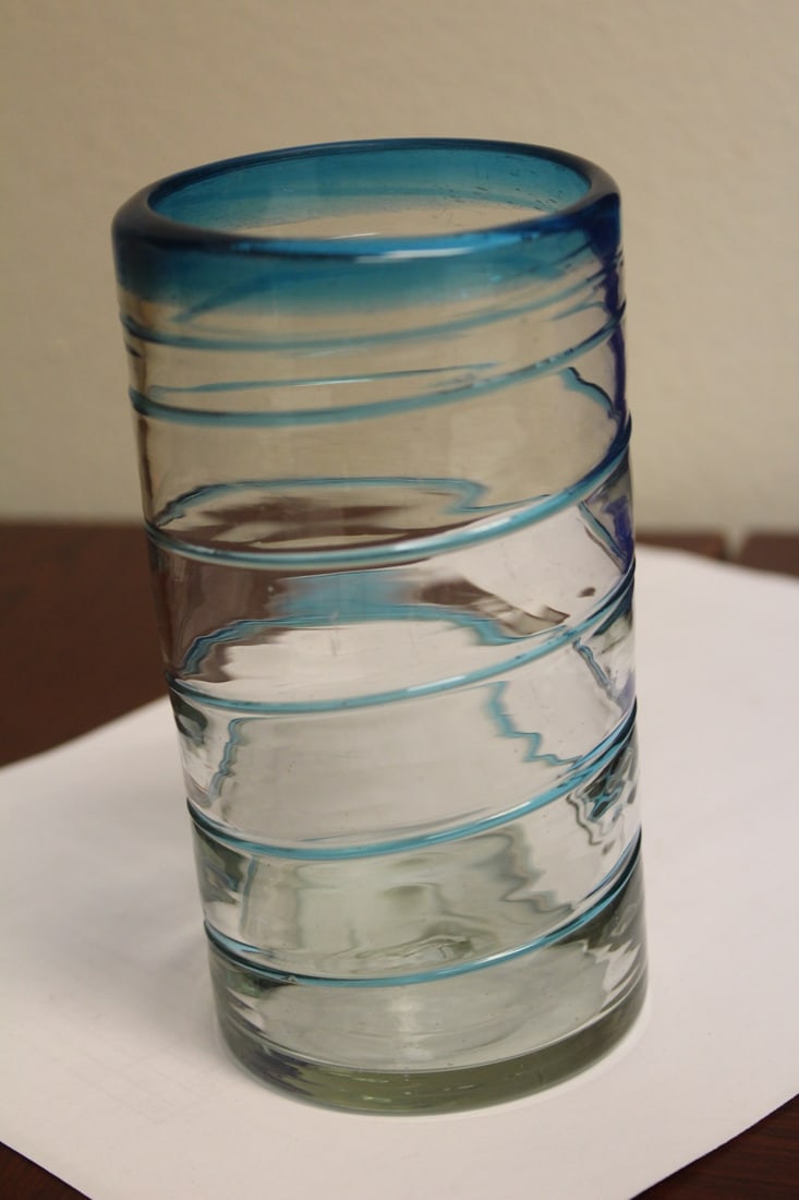 An Artglass Cylinder Vase: 5 3/4" tall