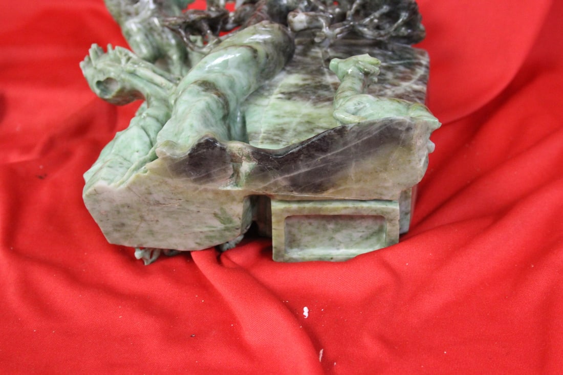 A Jade Urn - 6