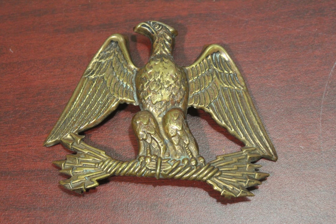 A Vintage Eagle Metal Plate: 5 1/2" across
