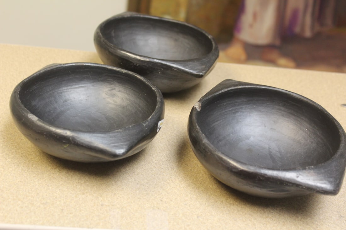 Lot of 3 possibly Ruku bowl: all worn, please check images for conditioning, 7 5/8" across