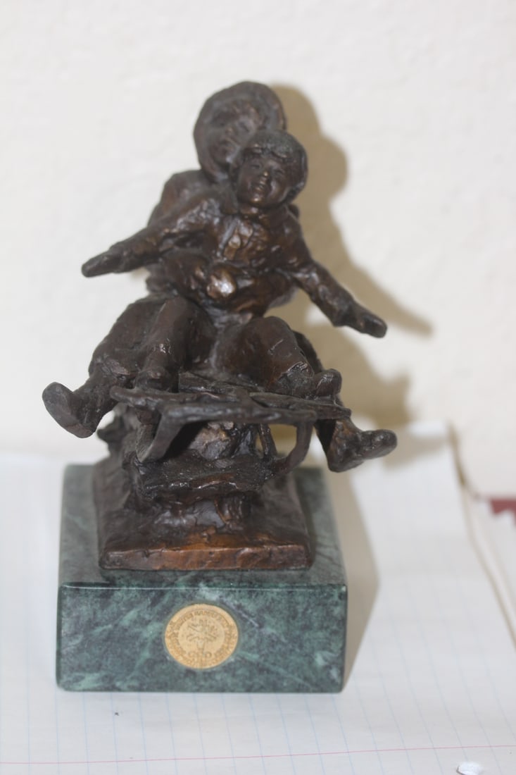 Dennis Smith Olympic Bronze Statue (1 of 6)