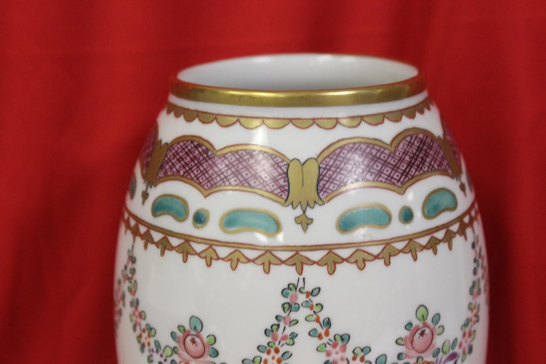 A Chinese? Export Vase - 2