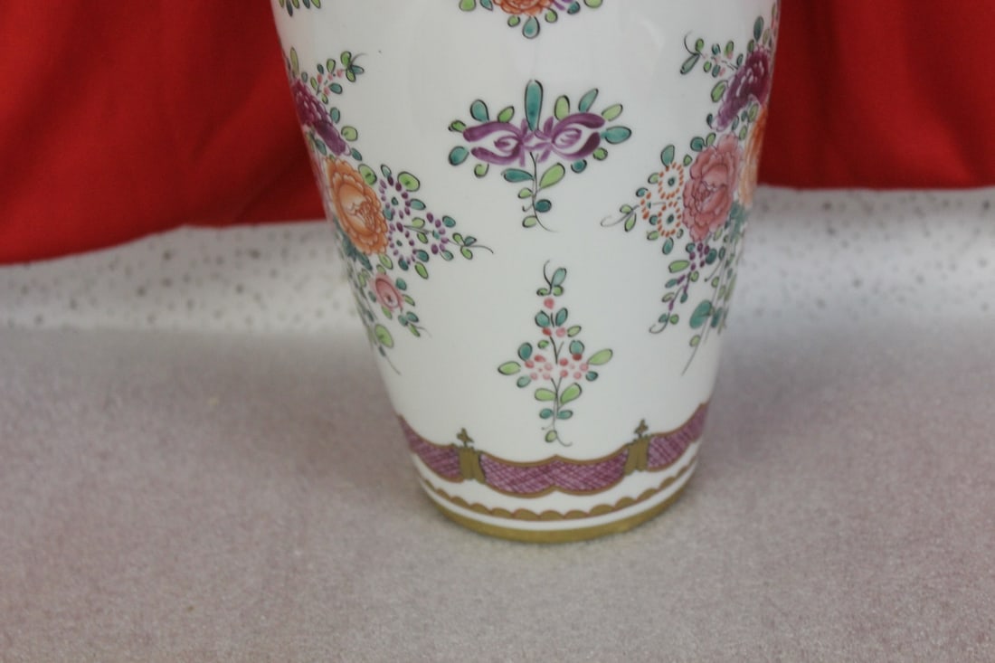 A Chinese? Export Vase - 7