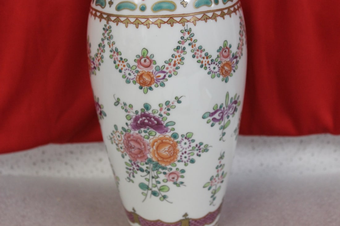 A Chinese? Export Vase - 9