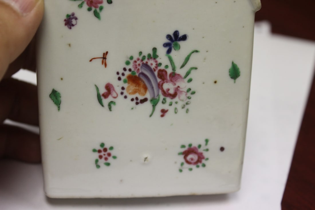 A Chinese Export Tea Container - 7