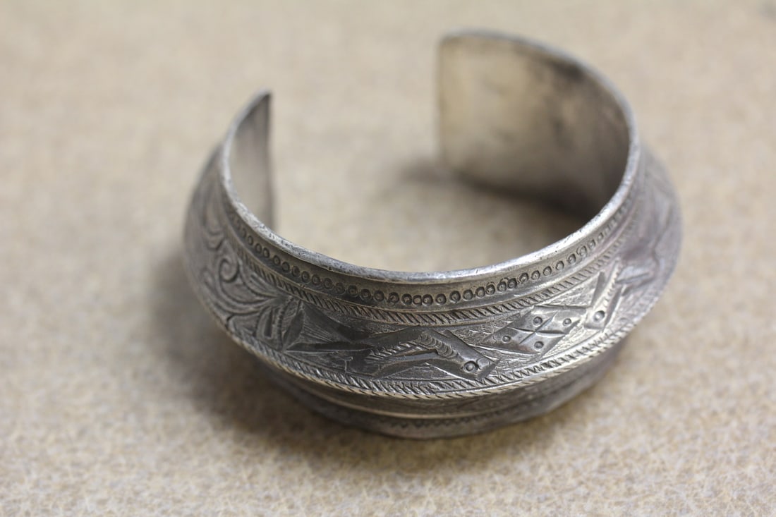 Solid Sterling Hopi Bracelet (1 of 8)