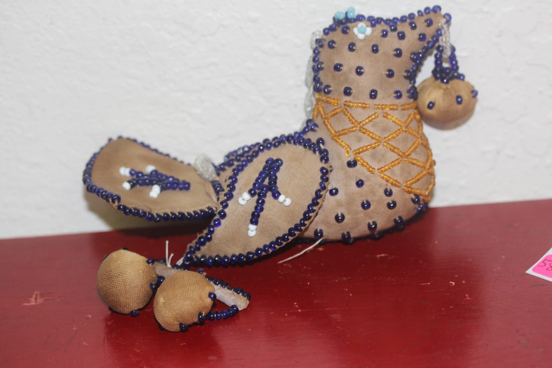 Native american Leather Bead Bird: dated 1918 - 6 inches across