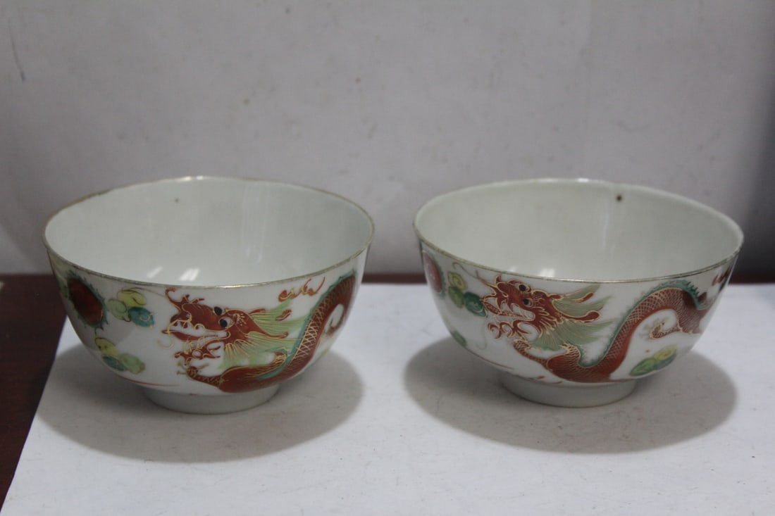 A Pair of Vintage Chinese Dragon and Phoenix Bowls (1 of 4)