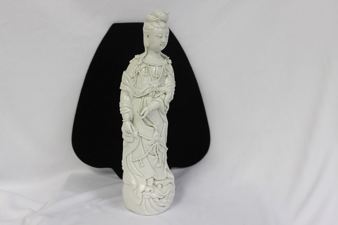 A Vintage Chinese Blan deChine Kwan Yin: great detail - 9 5/8" tall