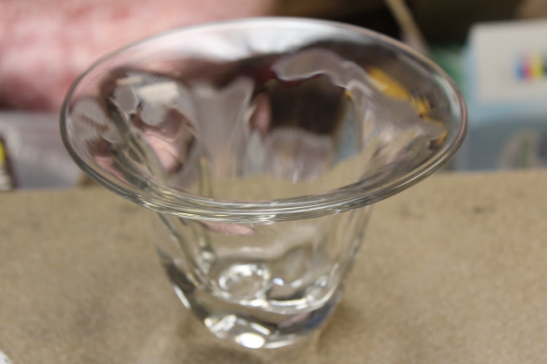 Art Form Clear Glass Bowl: 5 3/4" in diameter