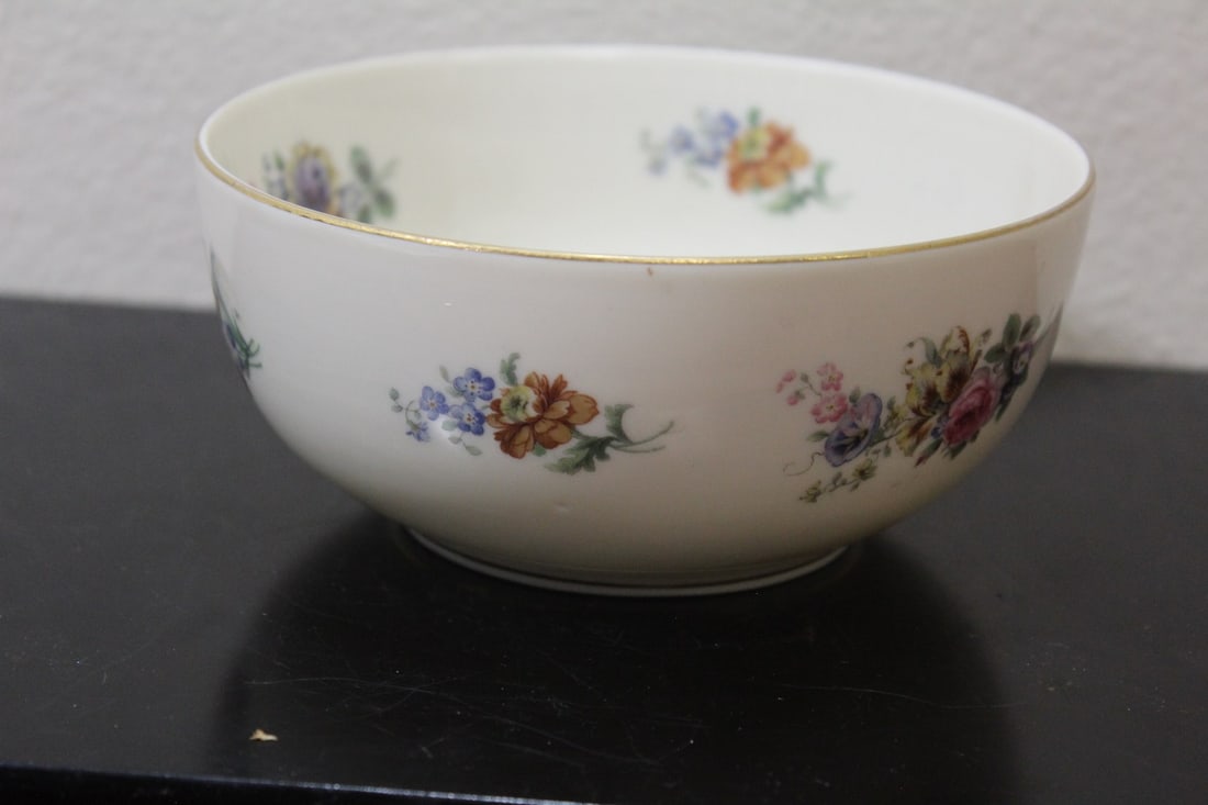 A German Bavaria Bowl: 5 1/2" in diameter