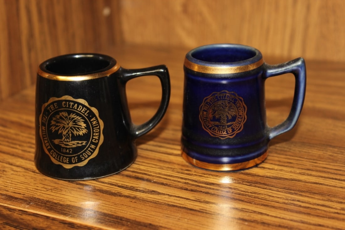 Lot of 2 Vintage Miniature Stein/Mug: Taller one is approximately 2 3/8 inches tall