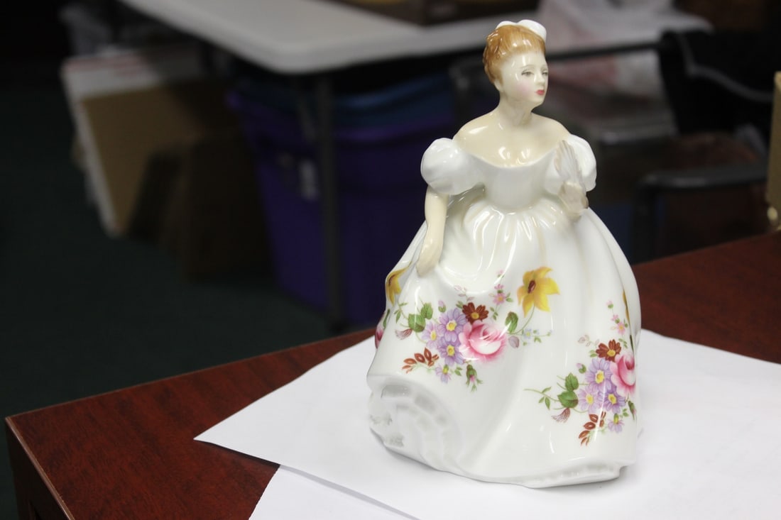 A Royal Doulton Figurine - "Marilyn": Two signatures and dated - 8 inches tall
