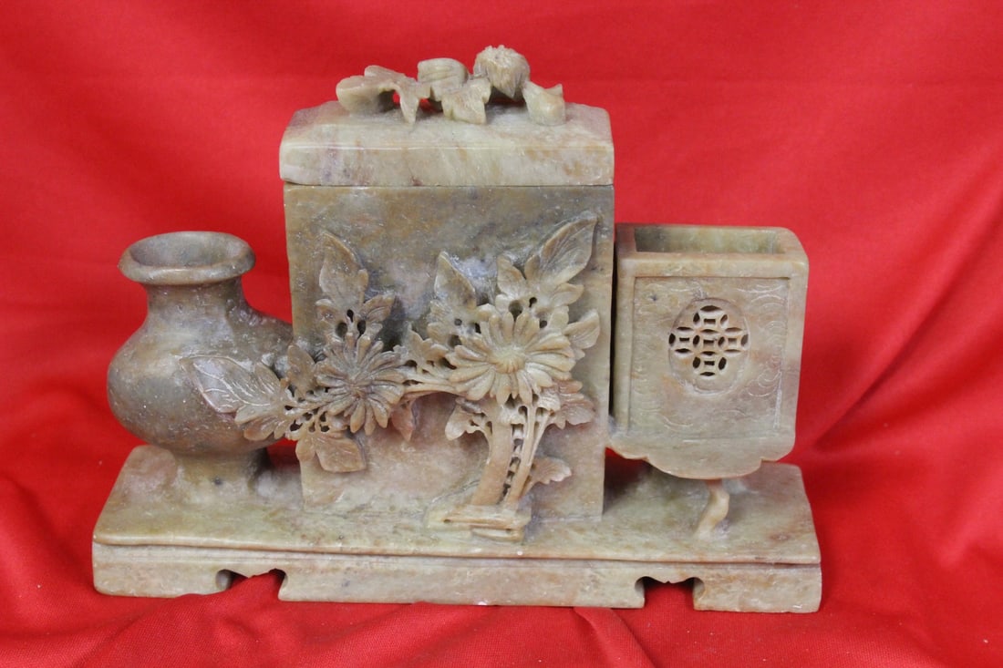 A Chinese Soapstone Scolar Object: 8" across