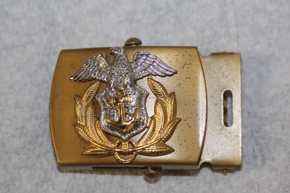 Military Belt Buckle: as shown