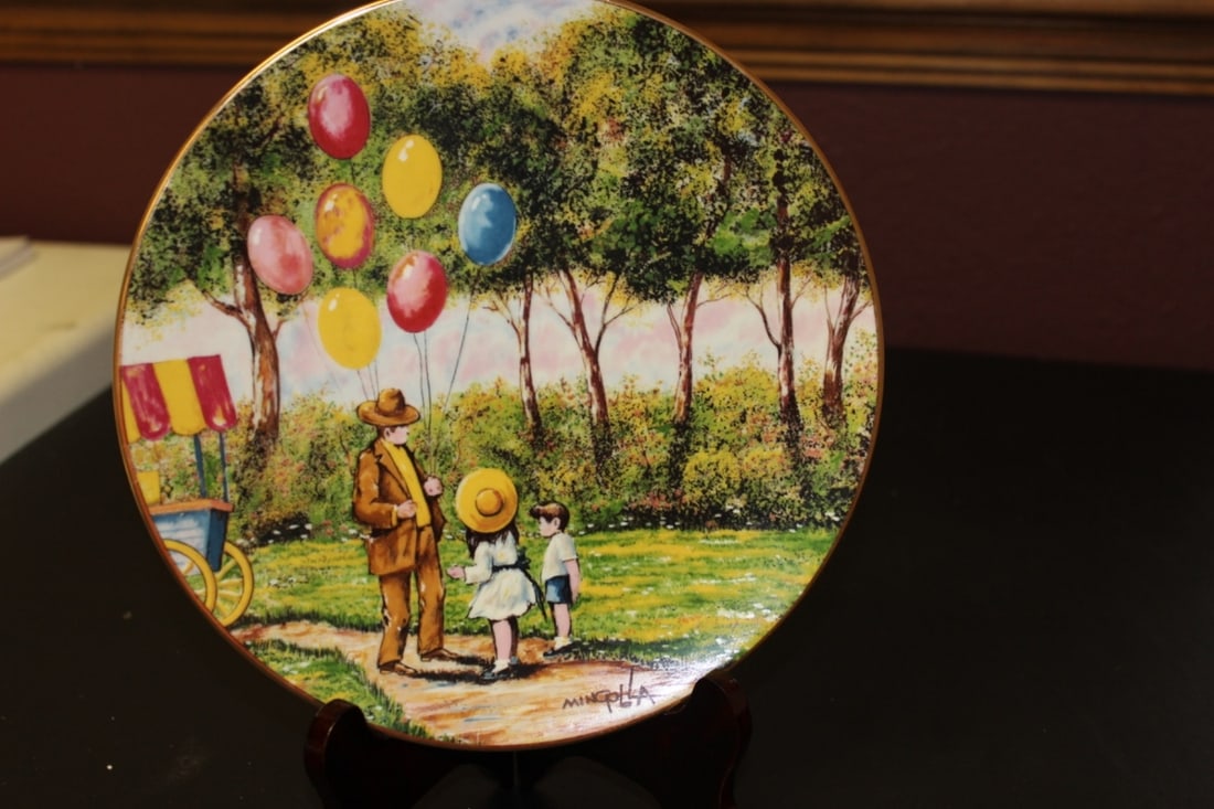 Collectors Plate by Mingolla - Boxed (1 of 2)