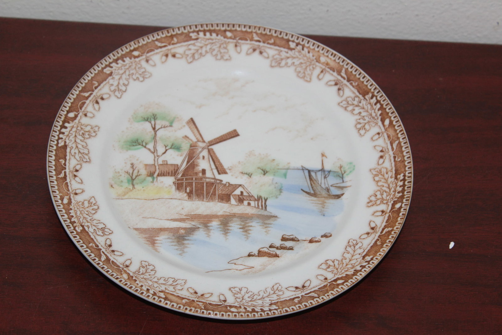 A Vintage Plate: 9" in diameter