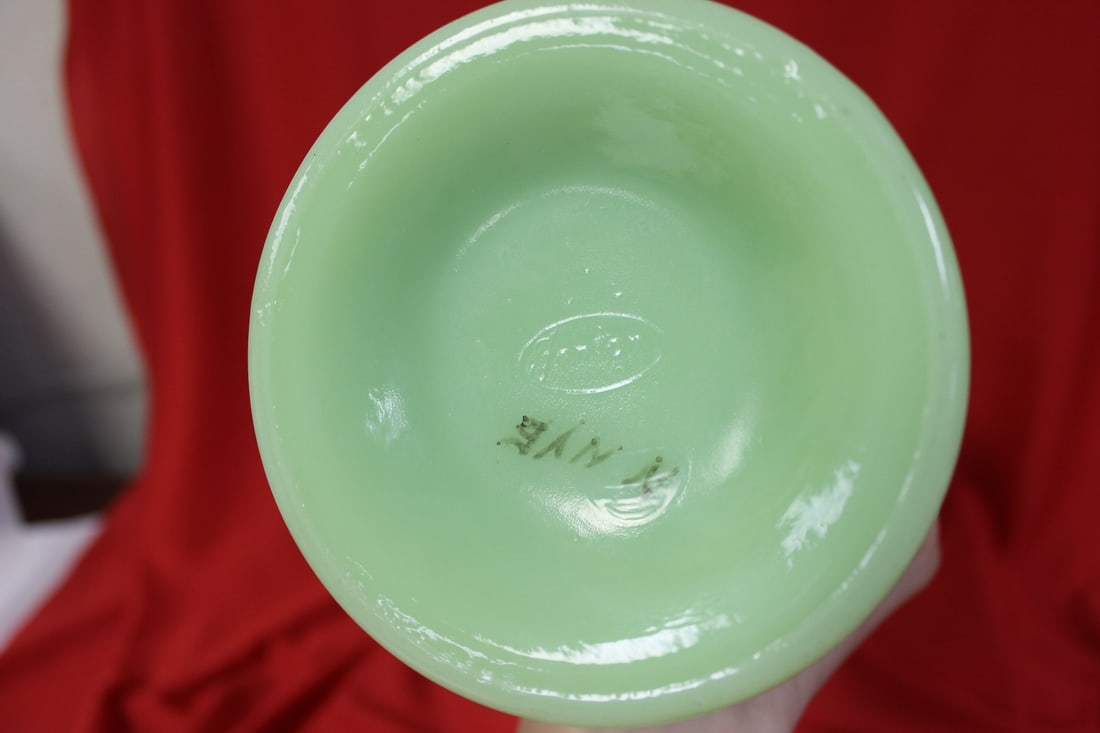 A Fenton Vase - 4