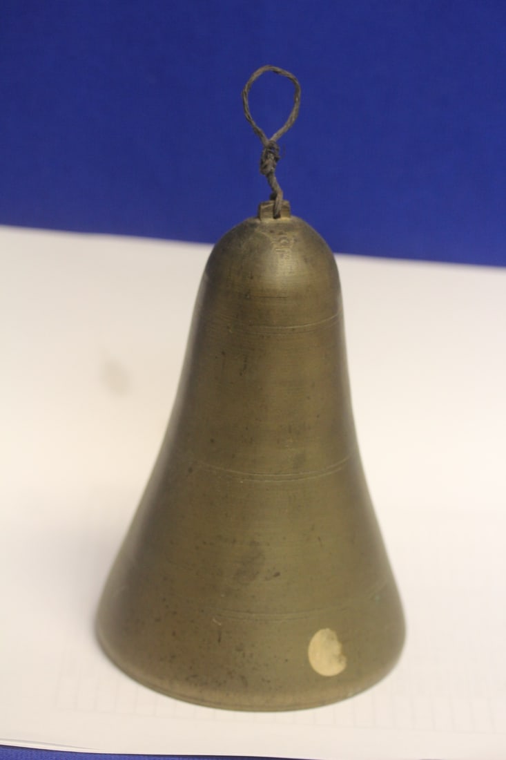 Vintage/Antique Bell: with clasp - brass/bronze/metal - 5 1/4" tall