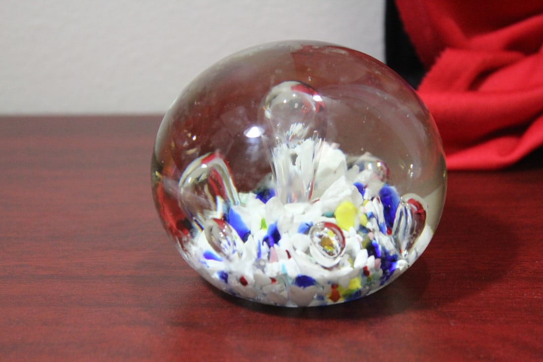 An Artglass Paperweight: 3 1/2" tall
