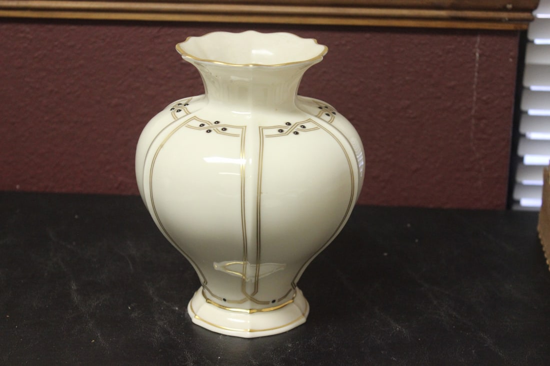 A Porcelain Lenox Vase: 7 1/4" tall