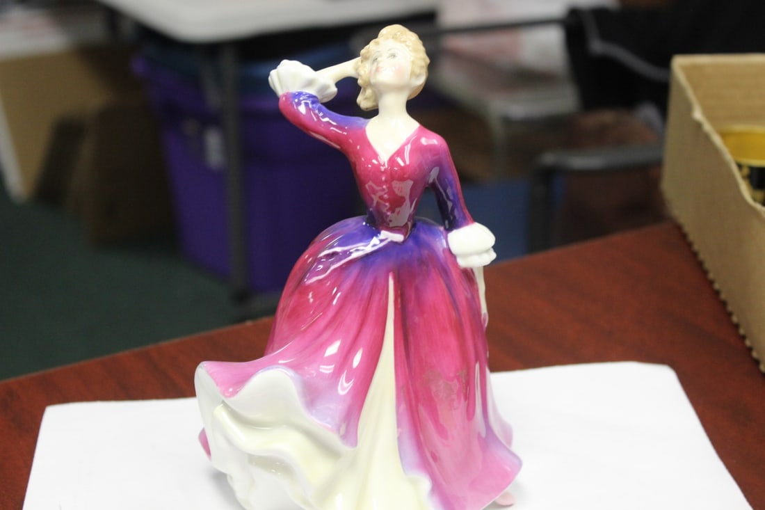A Royal Doulton Figurine - "Melissa": artist signed and dated - 7 3/4" tall