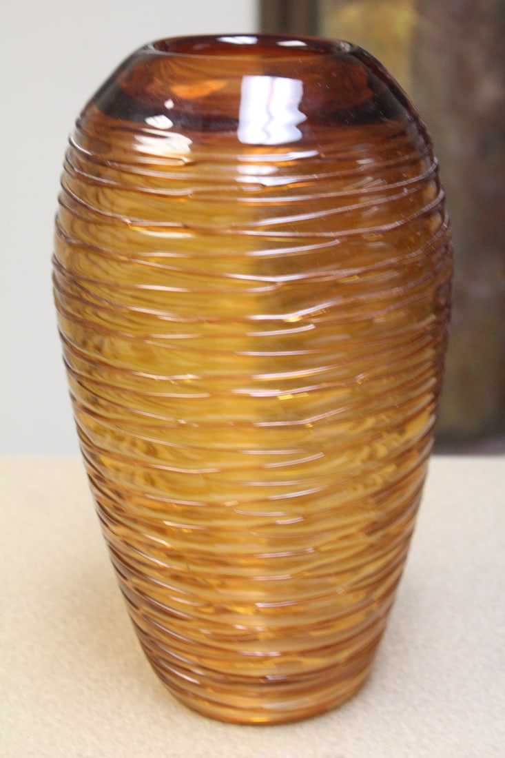 Artglass Vase (1 of 6)