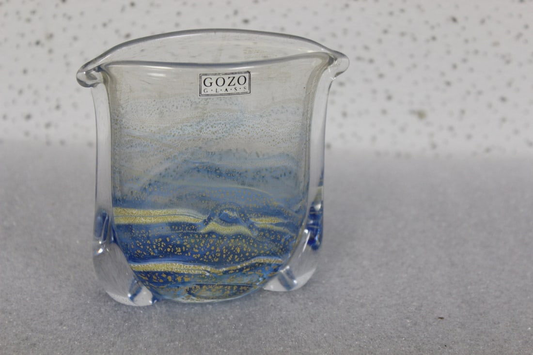 A Gozo Art Glass Vase: signed - 3 1/2" tall