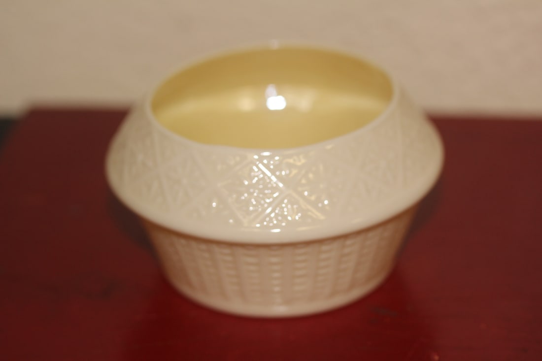 Belleek Bowl: 3 1/2" in diameter