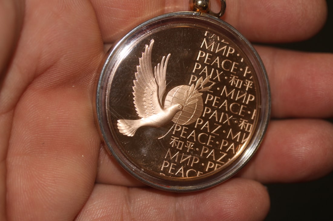 Franklin Mint 1973 Bronze Peace Medal: 90% silver