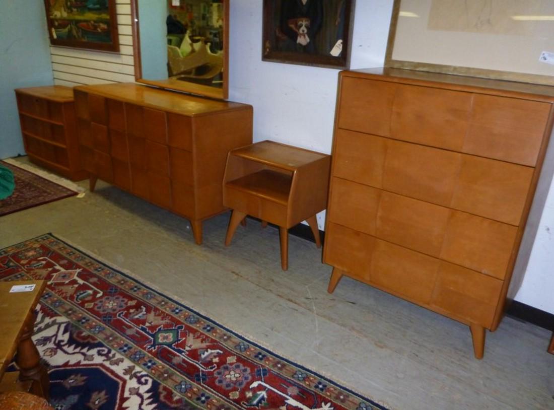 HEYWOOD WAKEFIELD 3 PC MAPLE BED SET 6 DRAWER DRESSER: HEYWOOD WAKEFIELD 3 PC MAPLE BED SET 6 DRAWER DRESSER 53"H X 55 1/2"W X 19"D, 4 DRAWER TALL CHEST 45"H X 34"W X 19"D AND NIGHT STAND 24 1/2"H X 20"W X 18"D