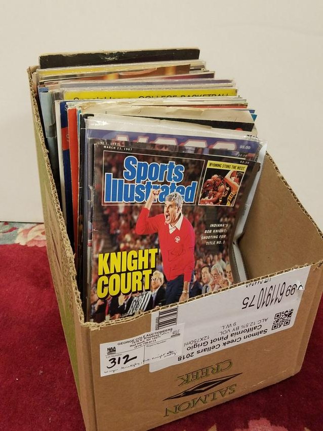 LOT SPORTS ILLUS MAGAZINES AUTOG BY WAYNE GRETZKY, BOB: LOT SPORTS ILLUS MAGAZINES AUTOG BY WAYNE GRETZKY, BOB KNIGHT ETC AND 1971 AND 1973 YANKEE SCORECARD AND OFFICIAL PROGRAM AND 1968 YANKEE YEARBOOK